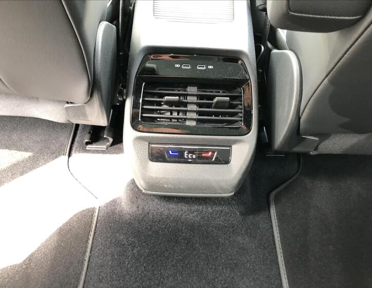 Volkswagen ID.4 15