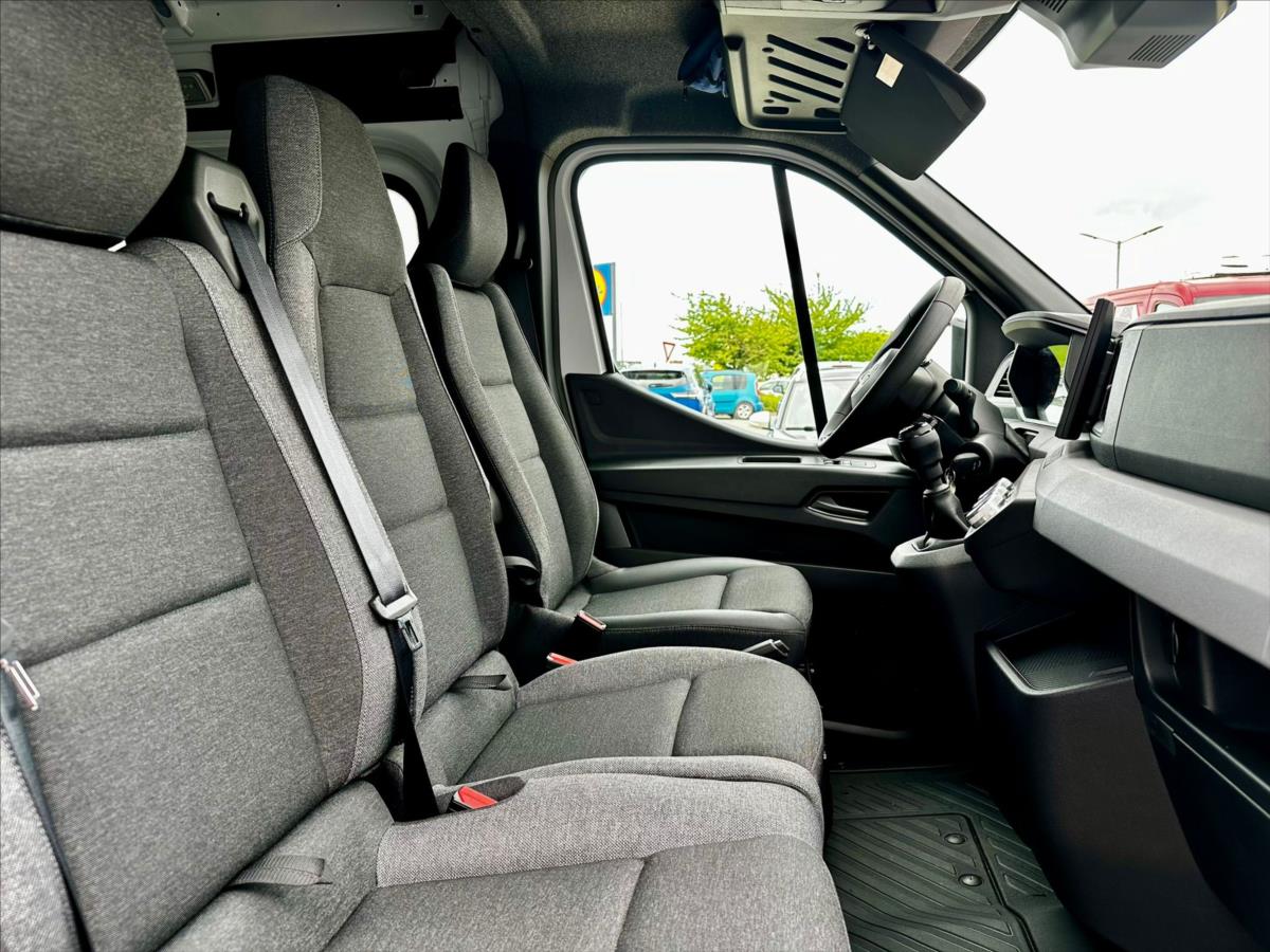 Nissan Interstar