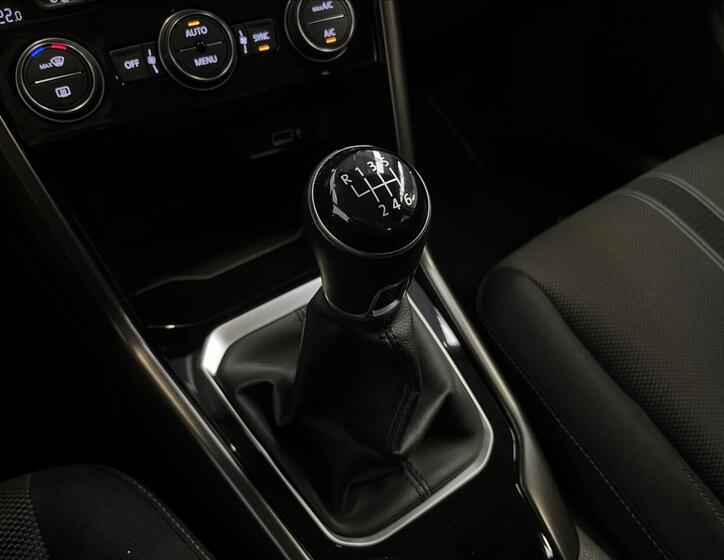 Volkswagen T-Roc 16