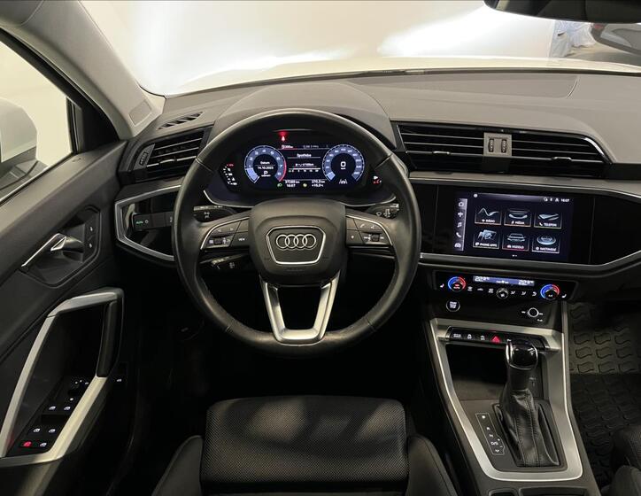 Audi Q3 5