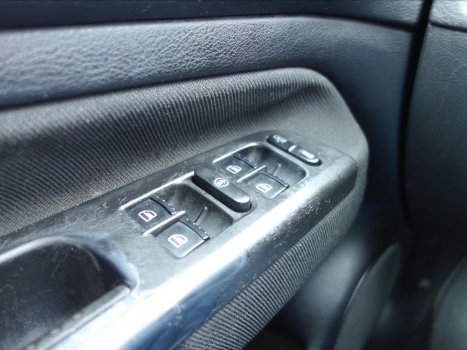 Volkswagen Golf 23