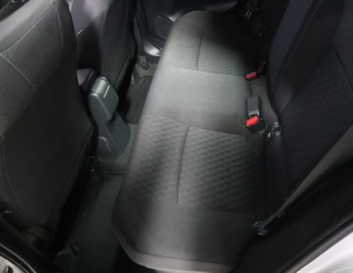 Toyota Yaris 10