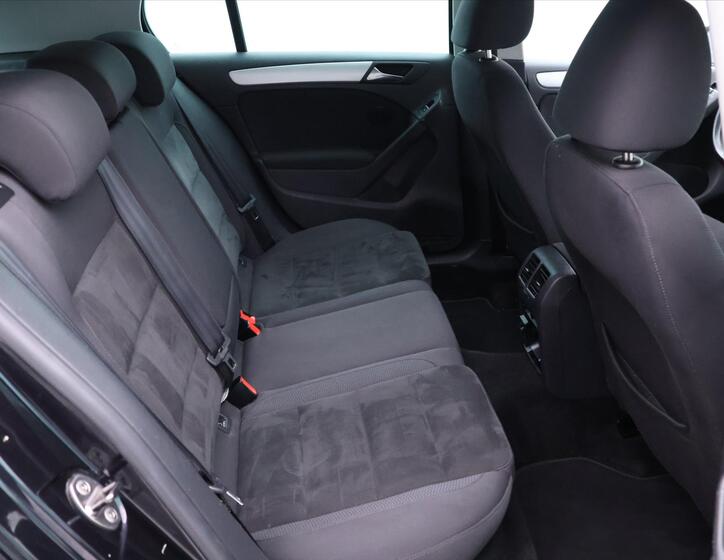 Volkswagen Golf 12