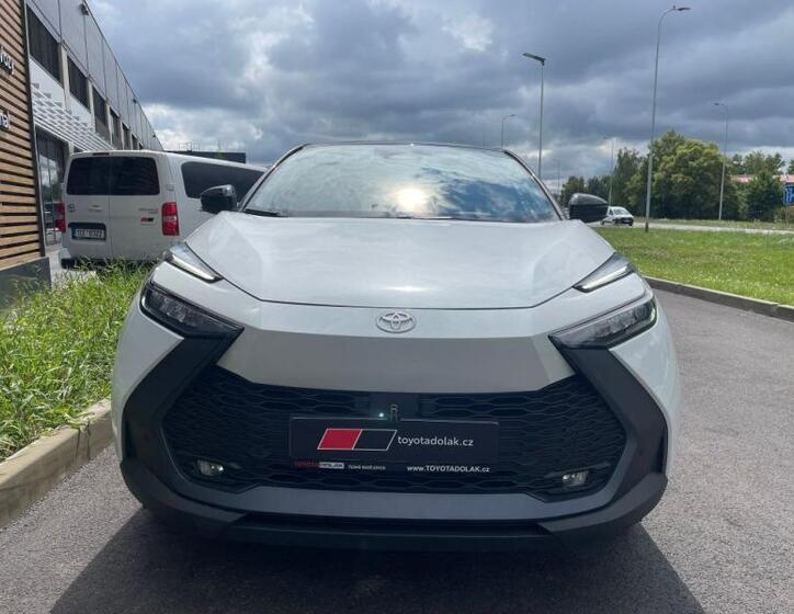 Toyota C-HR 4