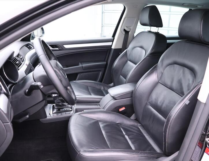 Škoda Superb 12