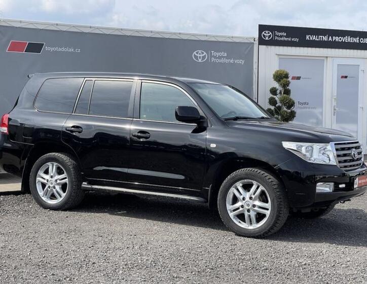 Toyota Land Cruiser 1