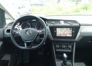 Volkswagen Touran 8