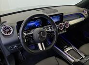 Mercedes-Benz EQB 9