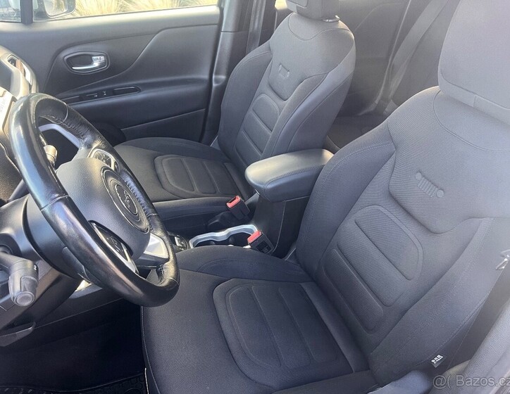 Jeep Renegade 10