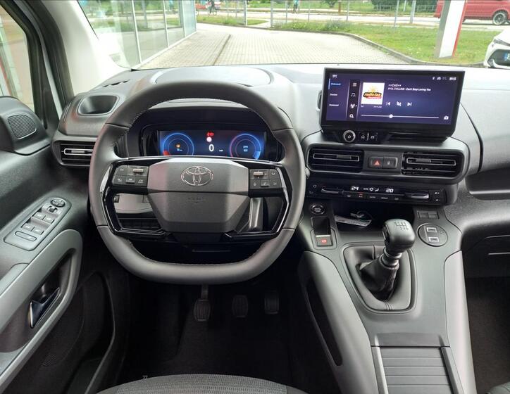 Toyota ProAce City Verso 12