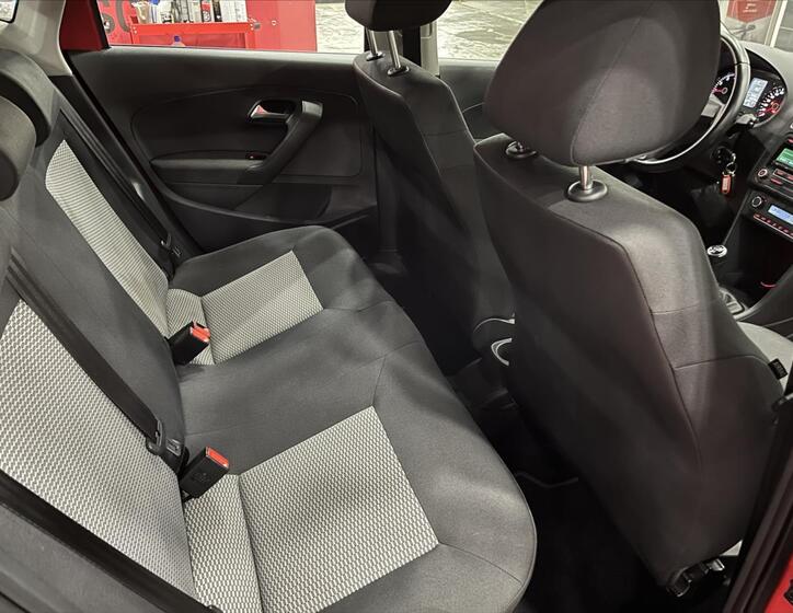 Volkswagen Polo 12