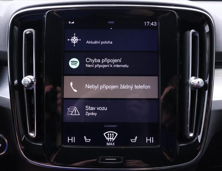 Volvo XC40 18