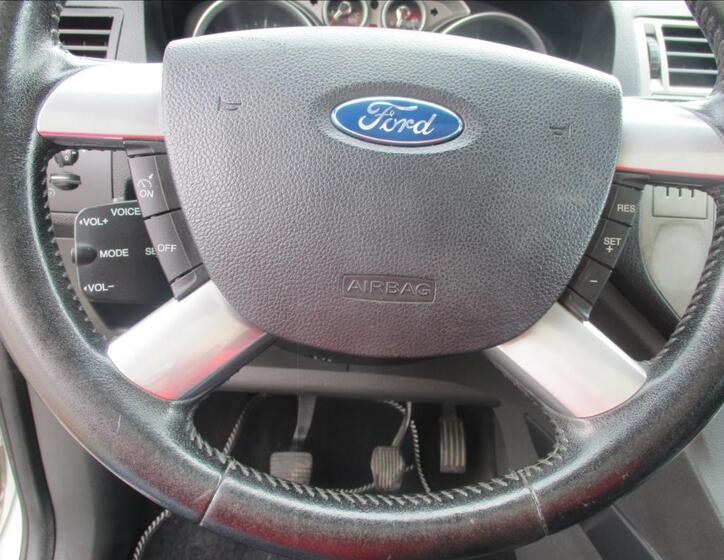 Ford Kuga 25