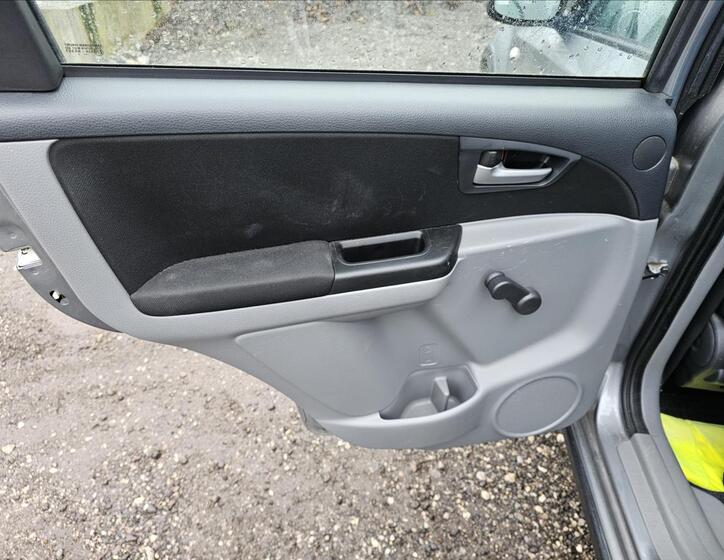 Suzuki SX4 19