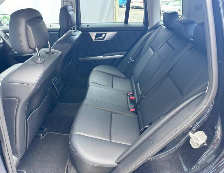 Mercedes-Benz GLK 11