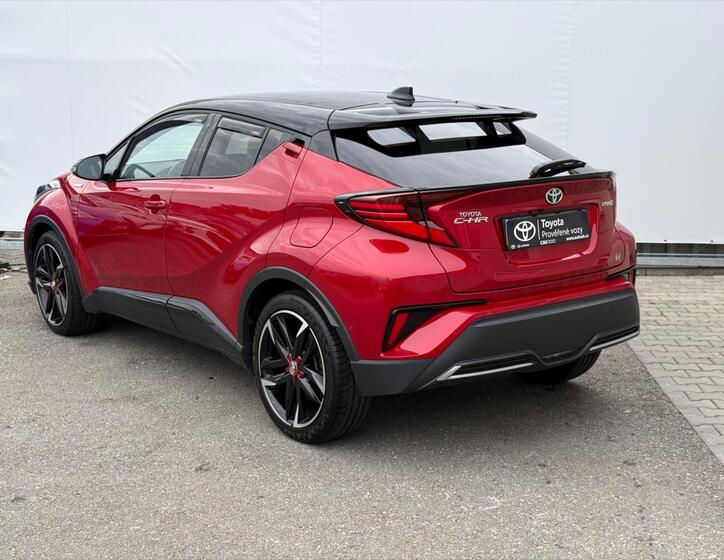 Toyota C-HR 4