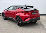Toyota C-HR 4