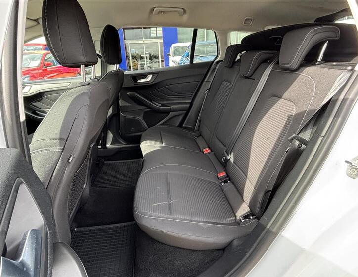Ford Focus 16