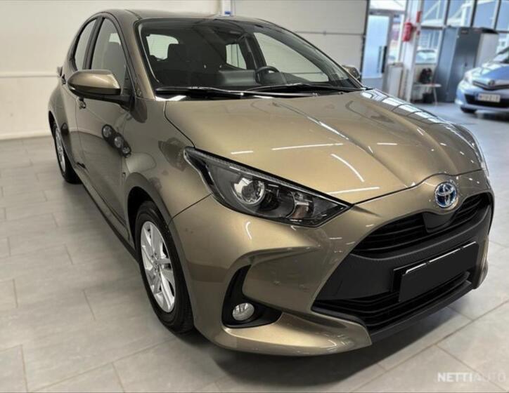 Toyota Yaris 1