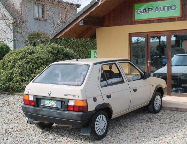 Škoda Favorit 6
