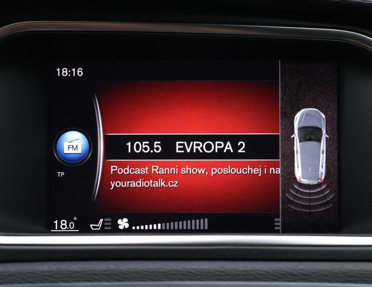 Volvo V40 24
