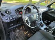 Ford S-MAX 11