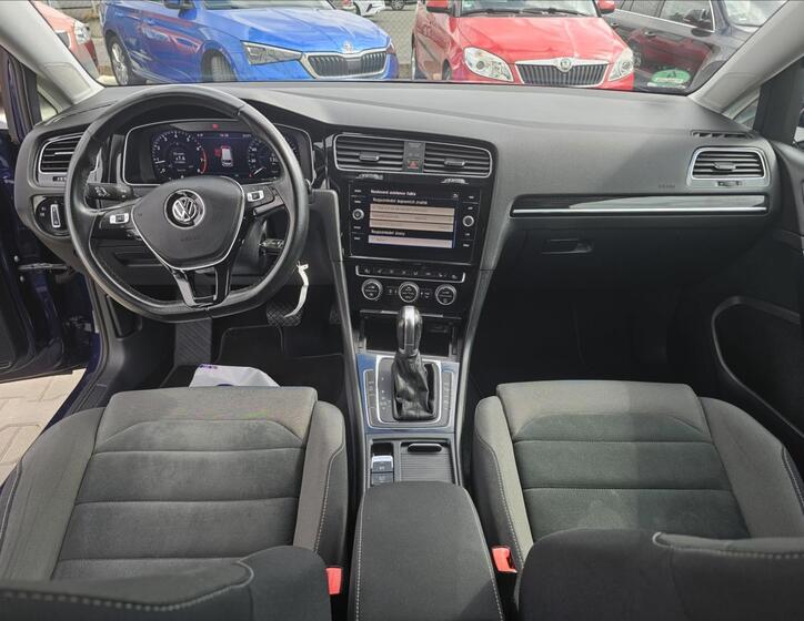 Volkswagen Golf 25