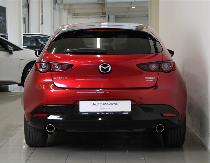 Mazda 3 4