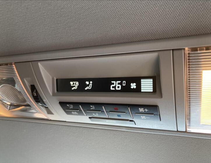 Volkswagen Multivan 18