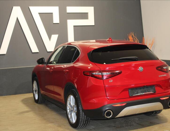 Alfa Romeo Stelvio 11