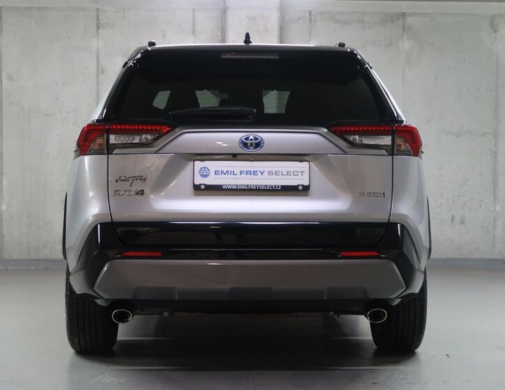 Toyota RAV4 6
