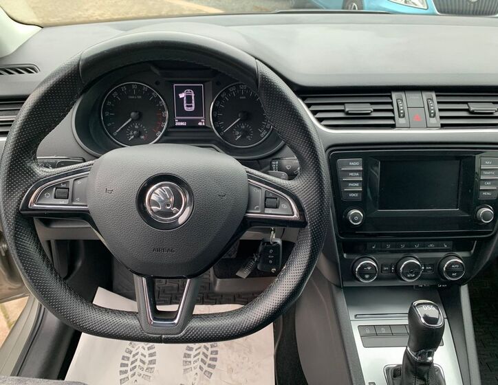 Škoda Octavia 10