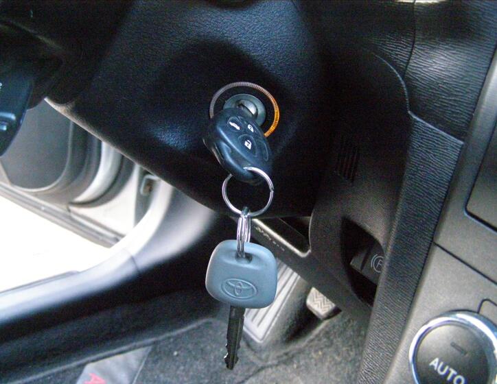 Toyota Avensis 26