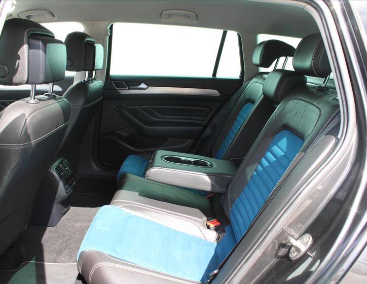 Volkswagen Passat 11