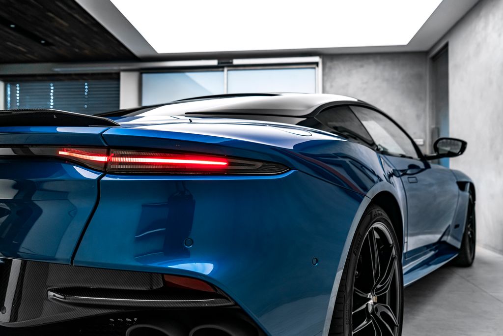 Aston Martin DBS