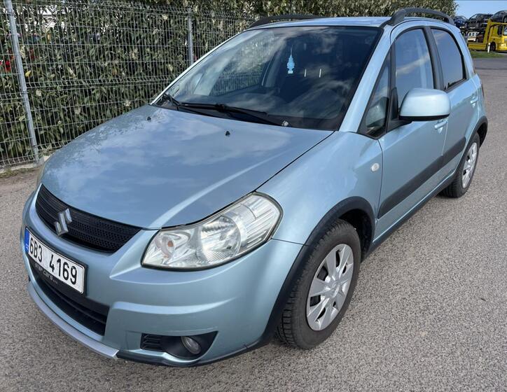 Suzuki SX4 1