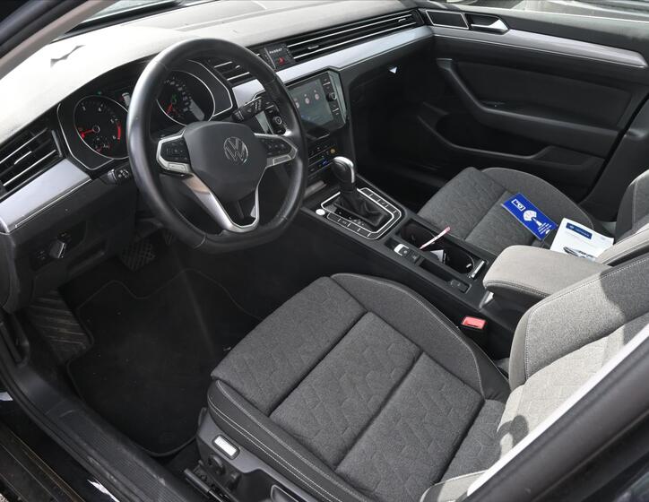 Volkswagen Passat 2
