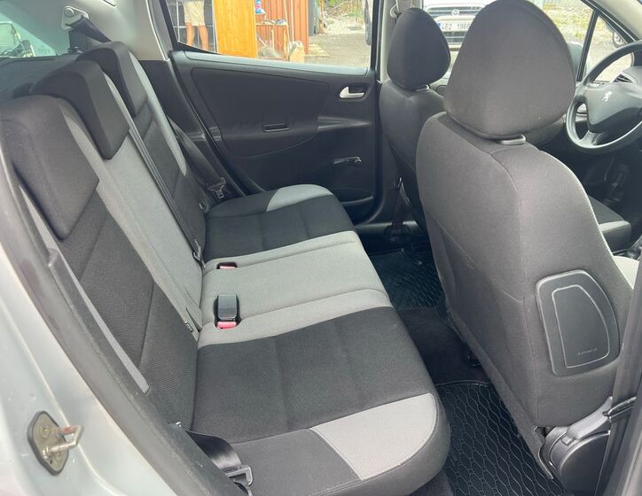 Peugeot 207 9