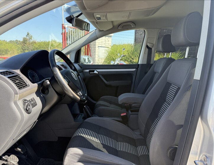 Volkswagen Touran 9