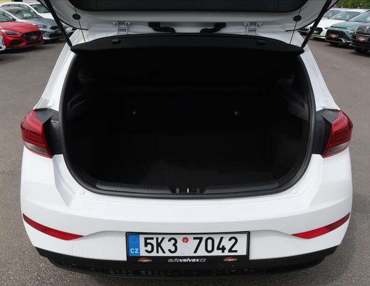 Hyundai i30 24