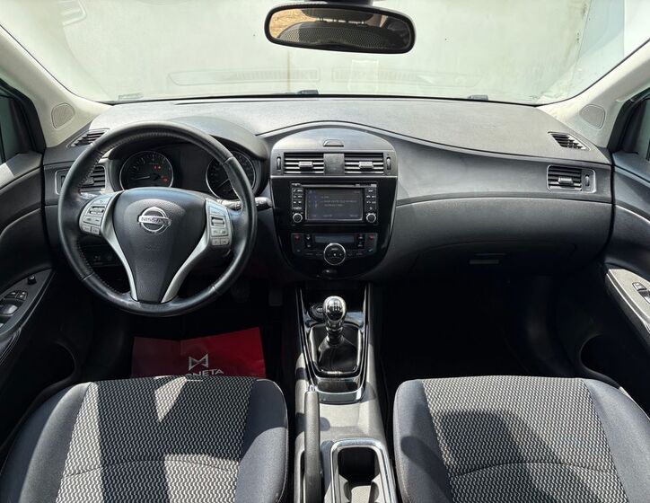Nissan Pulsar 5