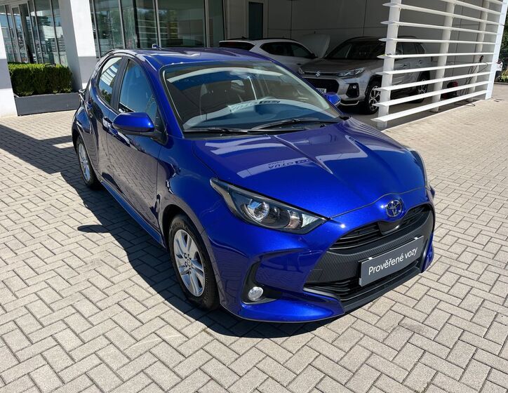 Toyota Yaris 8