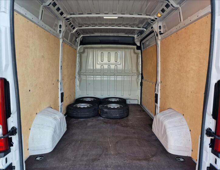Peugeot Boxer 18