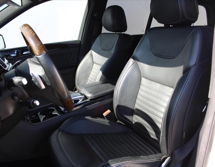 Mercedes-Benz GLS 11