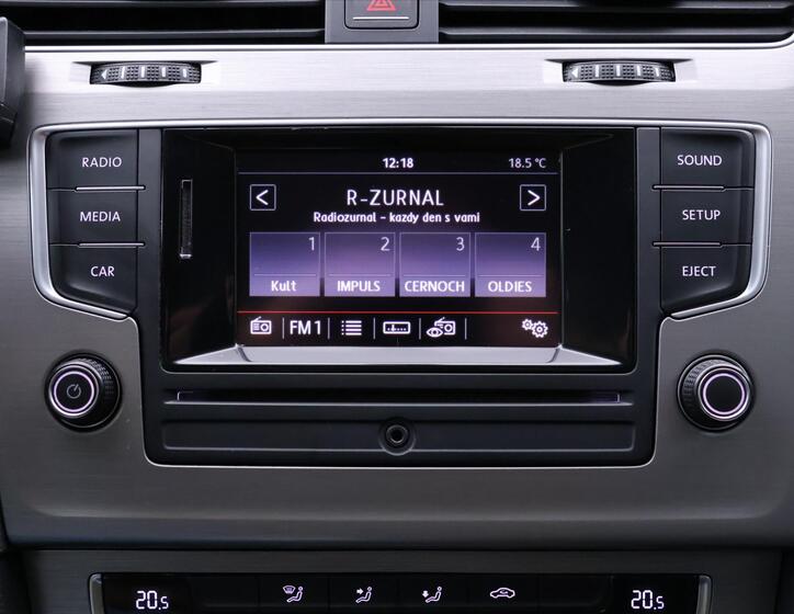 Volkswagen Golf 24