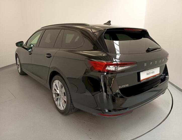Škoda Superb 8