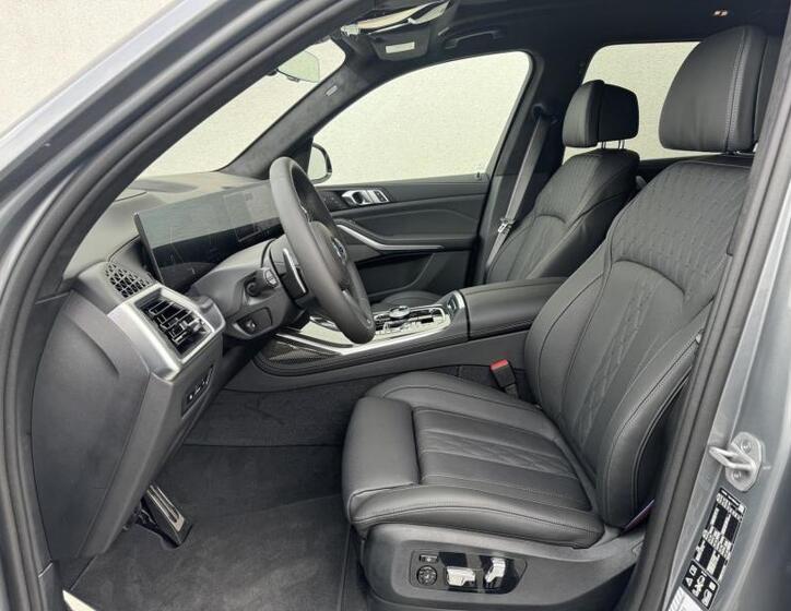 BMW X7 6
