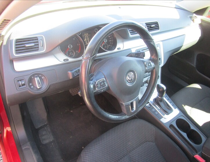 Volkswagen Passat 11