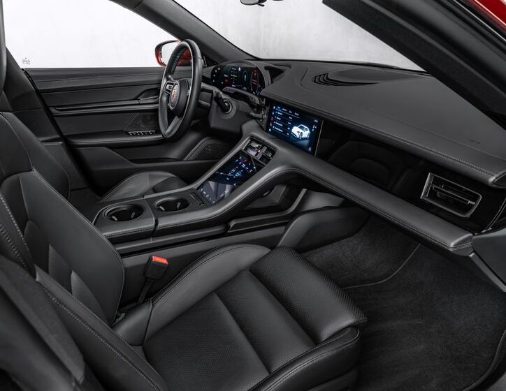 Porsche Taycan 11
