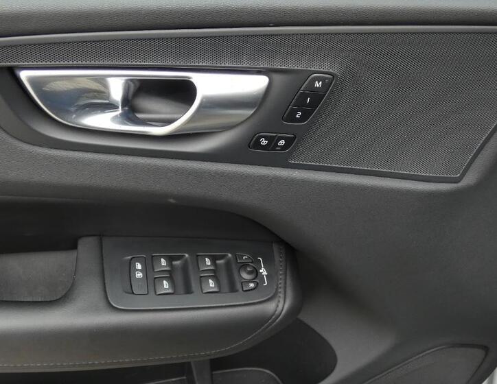 Volvo XC60 9